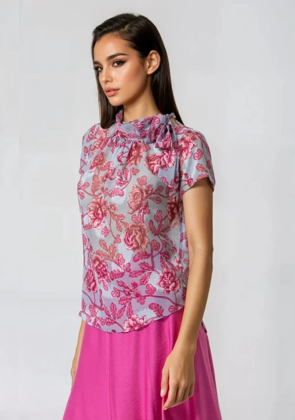 Μπλούζα Μουσελίνα Ζακάρ Εμπριμέ Κοντομάνικη με Δέσιμο στο Λαιμό